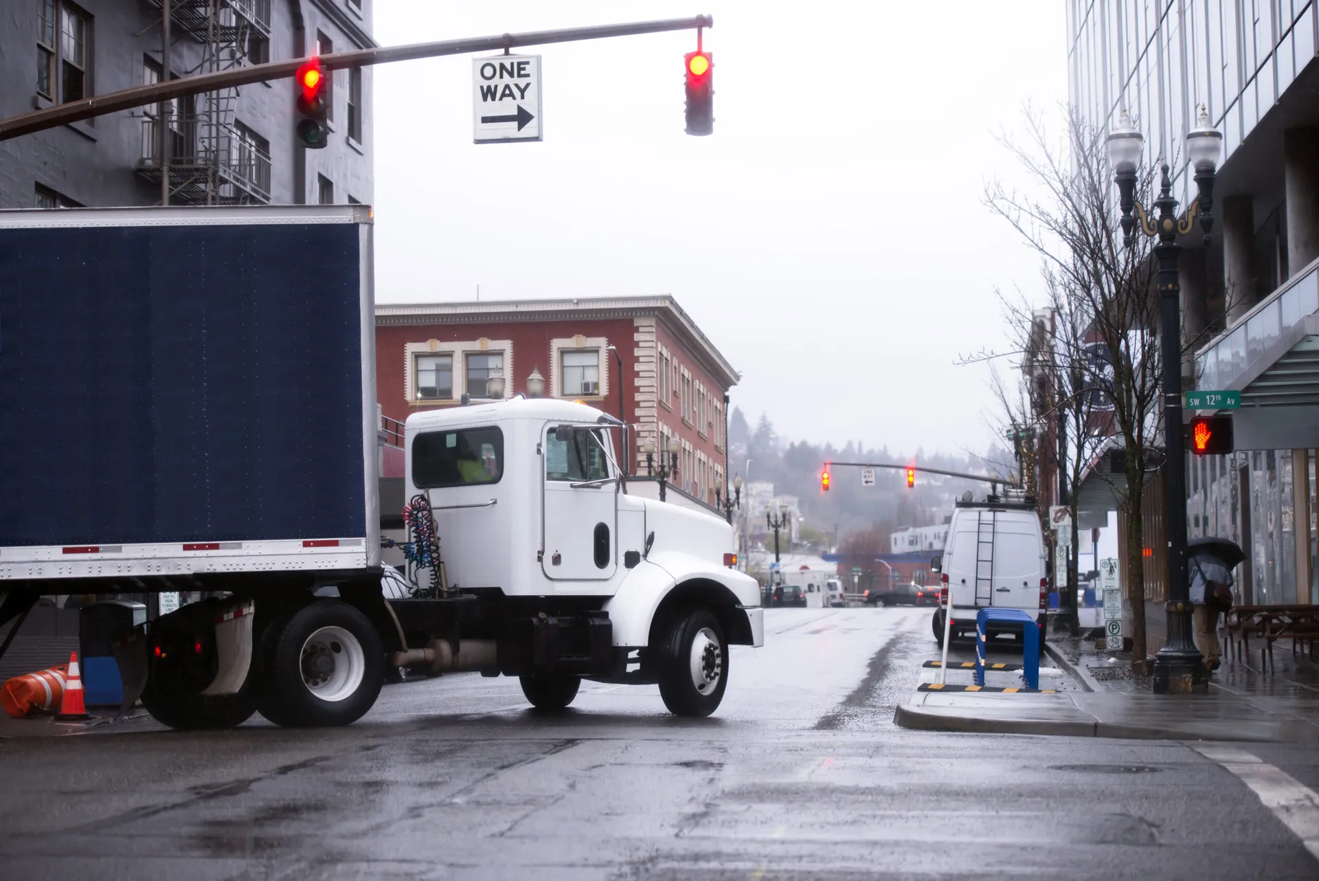 Ltl vs partial truckload shipping Ltl vs partial truckload shipping